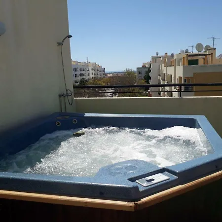 Apartament Penthouse Apt With Seaviews And Jacuzzi